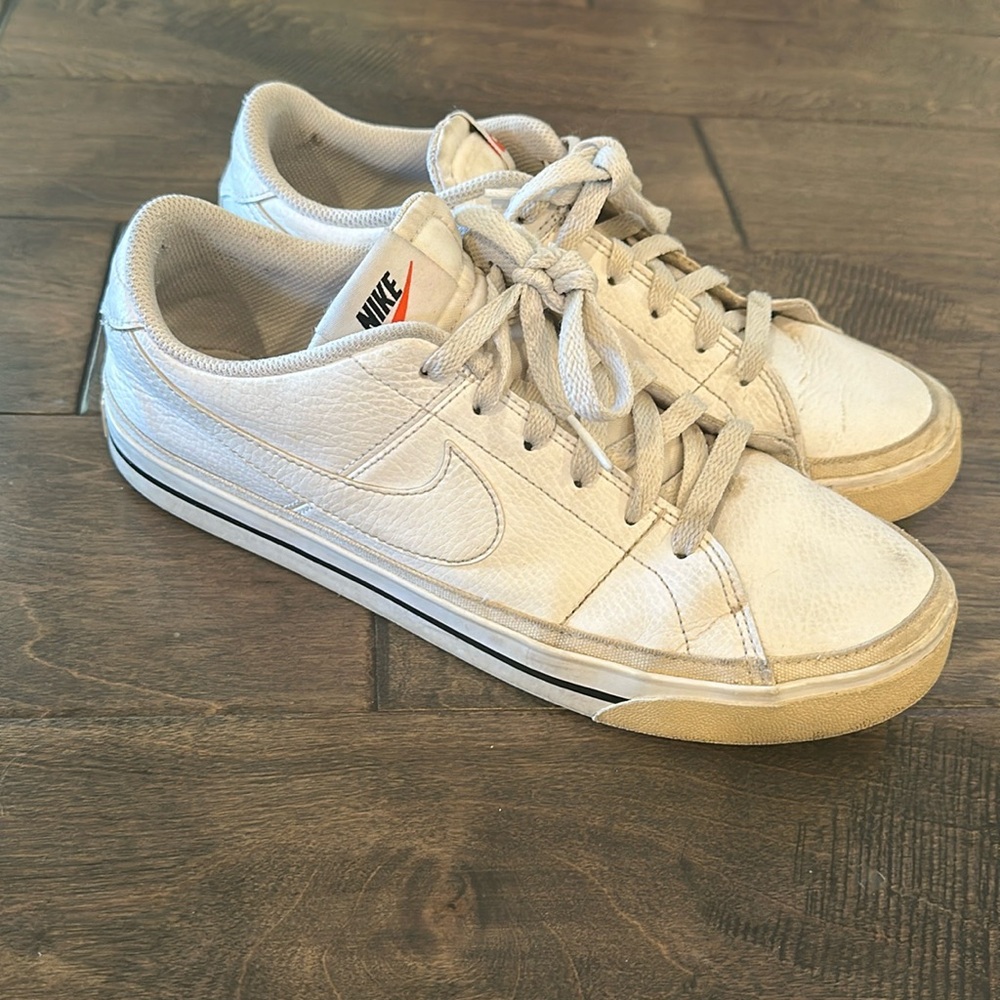 Nike Womens Court Legacy Sneakers